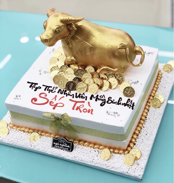 Bánh sinh nhật tạo hình 3d con ngựa tuổi ngọ mạ vàng gắn tiền vàng độc đáo  tặng bé trai | Bánh Kem Ngộ Nghĩnh