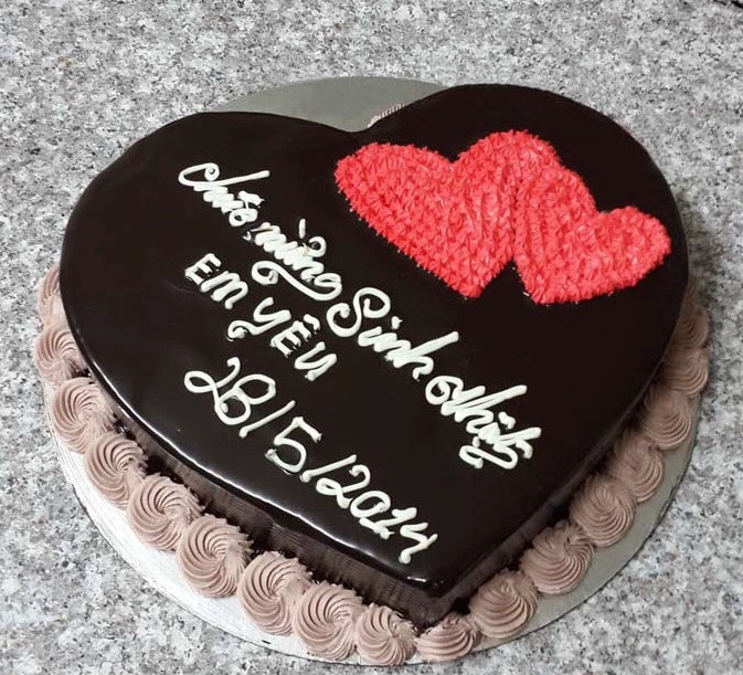 6 mẫu bánh sinh nhật hình trái tim đẹp đốn tim nhiều người