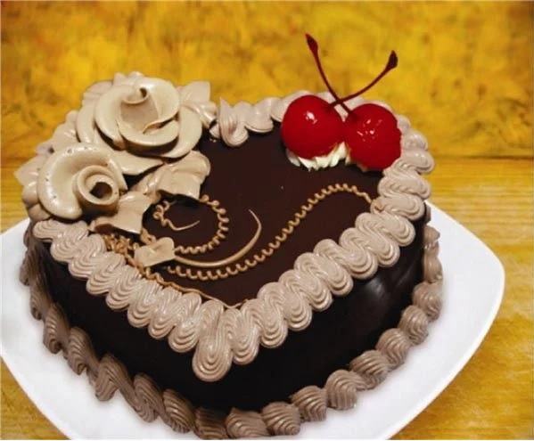 6 mẫu bánh sinh nhật hình trái tim đẹp đốn tim nhiều người