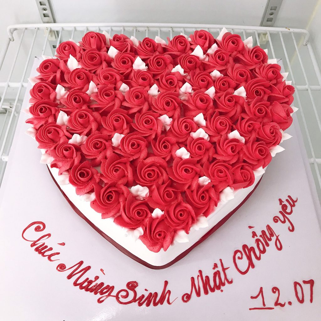 6 mẫu bánh sinh nhật hình trái tim đẹp đốn tim nhiều người